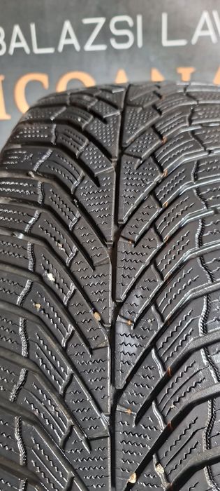 Set anvelope Kumho de iarna 225 45 18