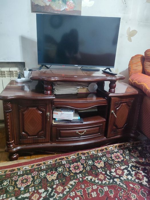 Отдам даром тумбу под телевизор