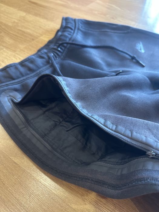 Nike Tech pantaloni S