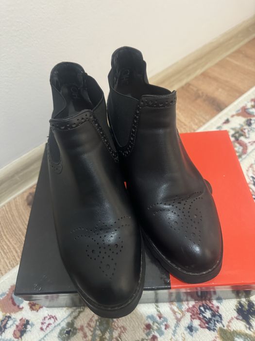 Ботинки 37 размер