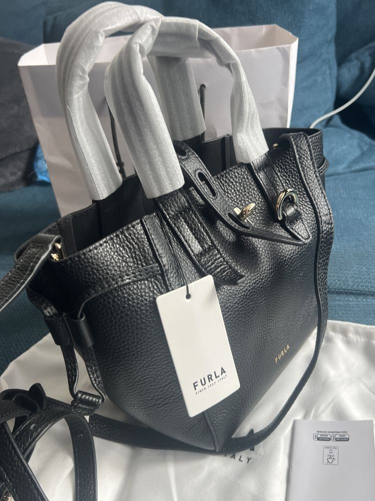 Furla Net crossbody mini.100% оригинал,със сериен номер,етикети,всичко