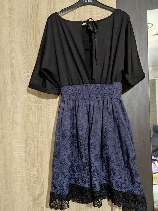 Спортно елегантни рокли