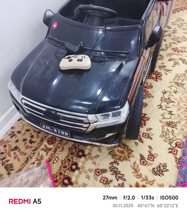 Продается детская машина с пультом