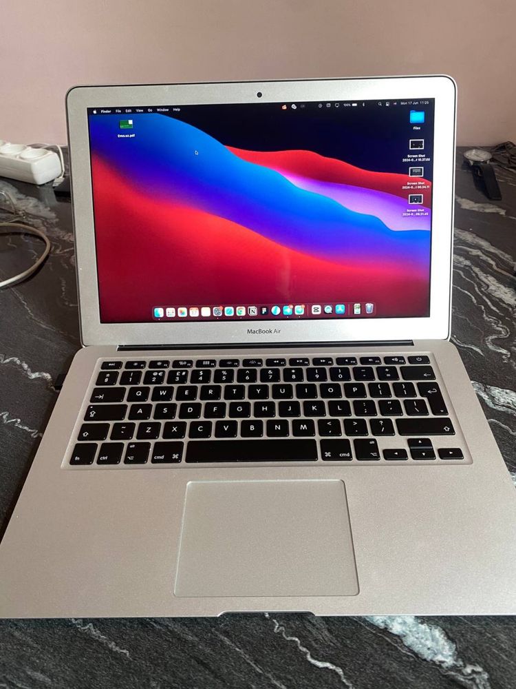 MacBook Air 2017 13dyum Core i7
