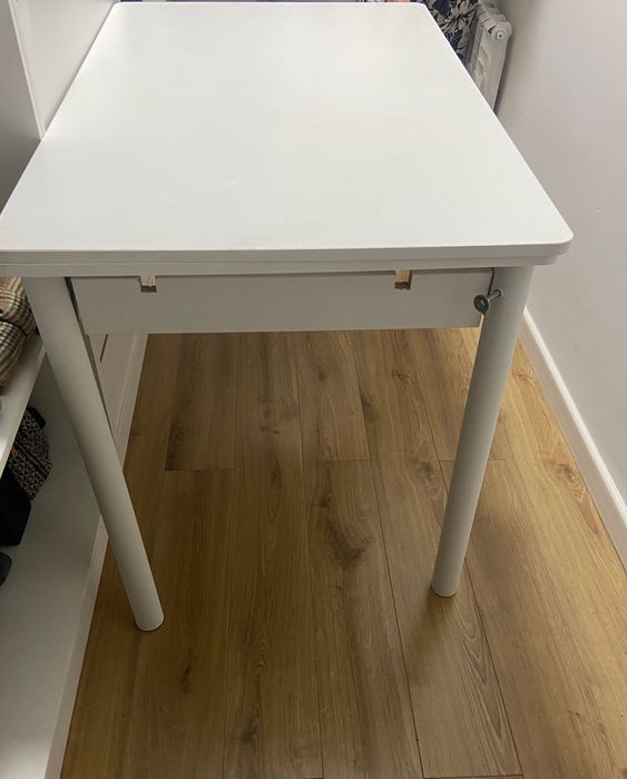 Стол белый, 110(+60) *70 см