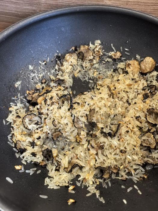 Черен есенен трюфел (Tuber Uncinatum)