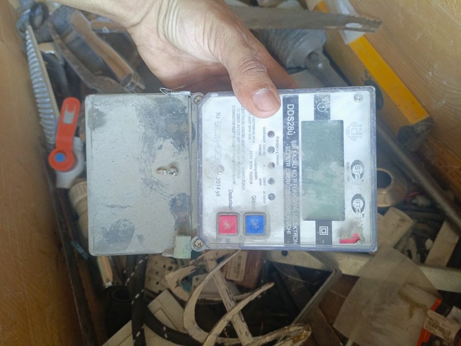 Счечик електрники сотилади