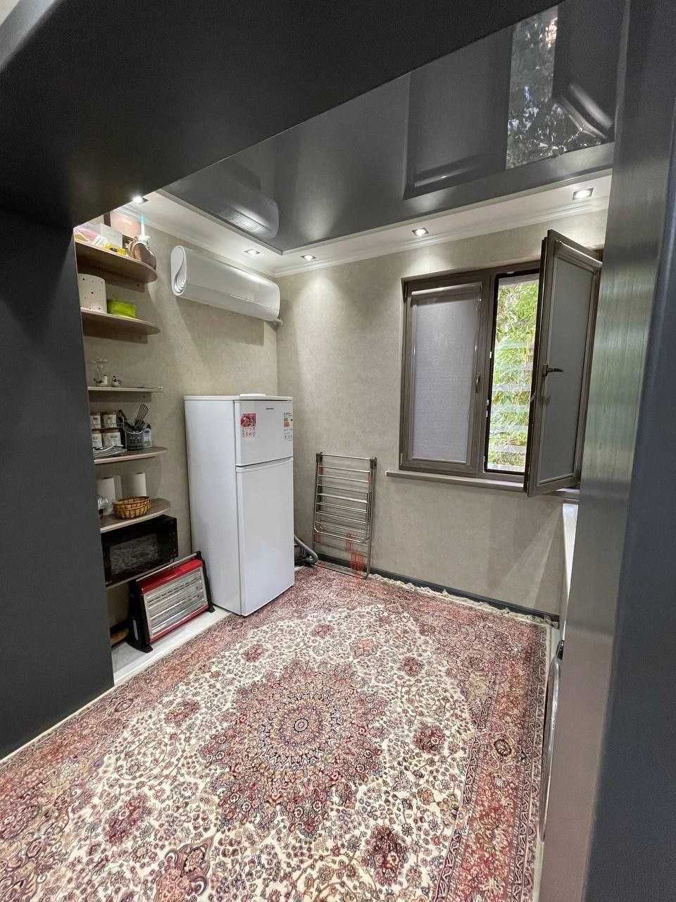 Срочно Продам квартира с ремонтом 45м2 на Алайском  (дхб)