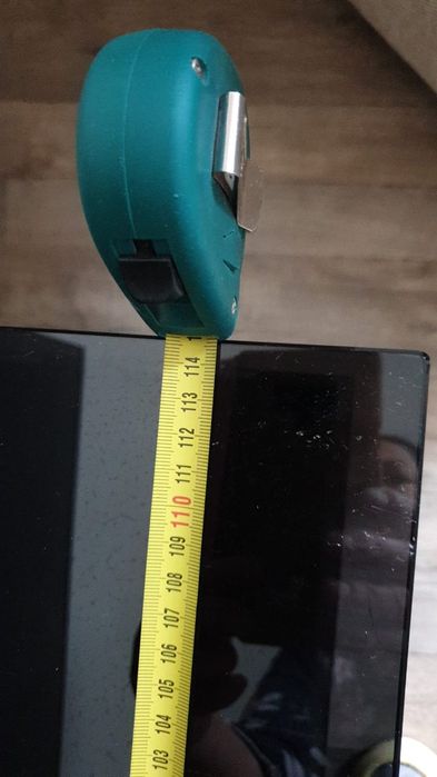 Компьютерный стол и подставку под телевизор