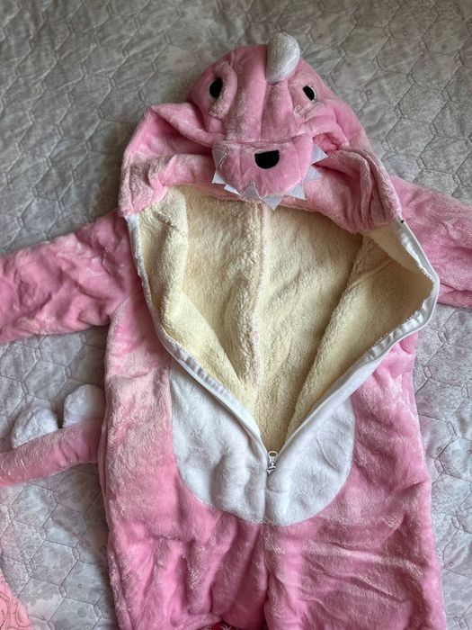 Юбочки красивые на девочку(9-10лет)и куртки новые(5-7л)