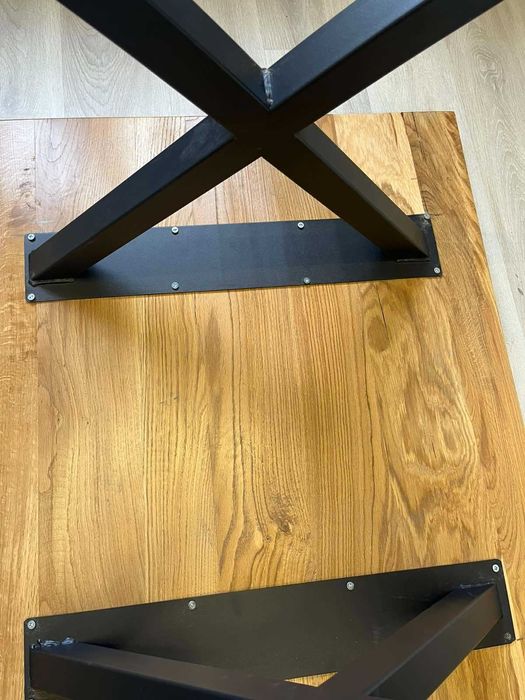 Най-високо качество масивна маса от естествен дъб с метални крака!