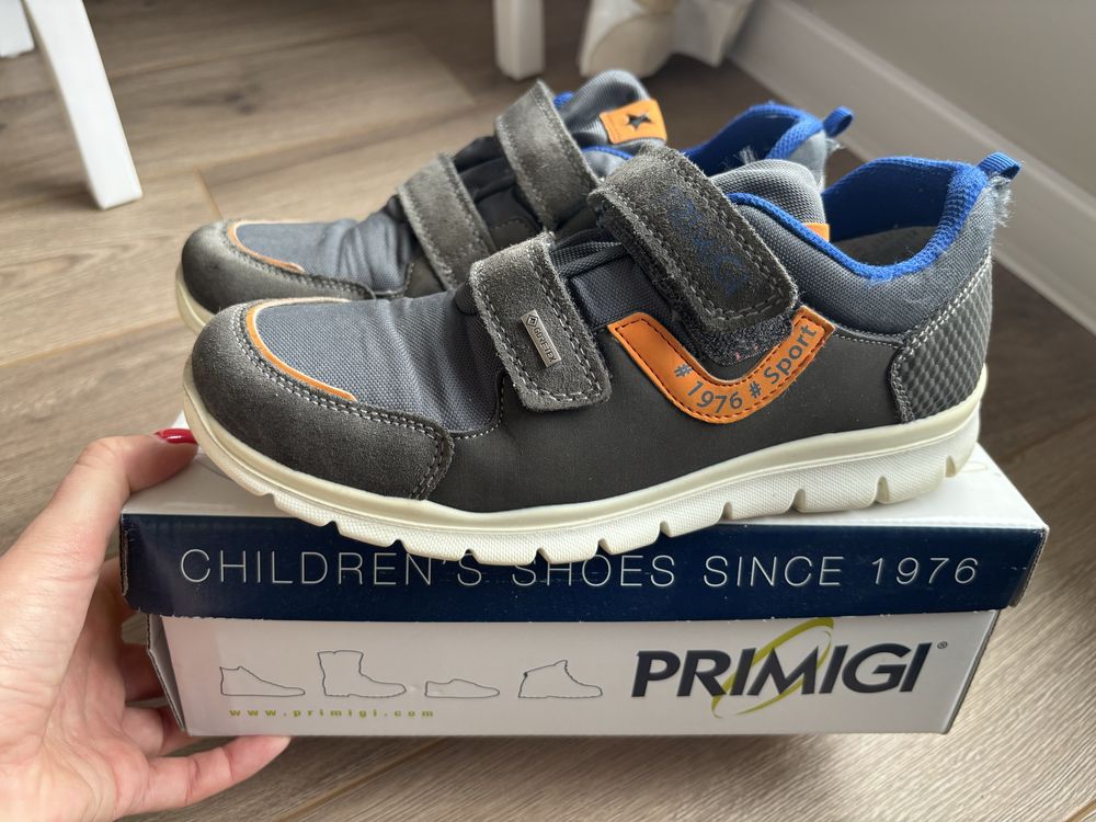 Обуки с естествена кожа Primigi 39 номер