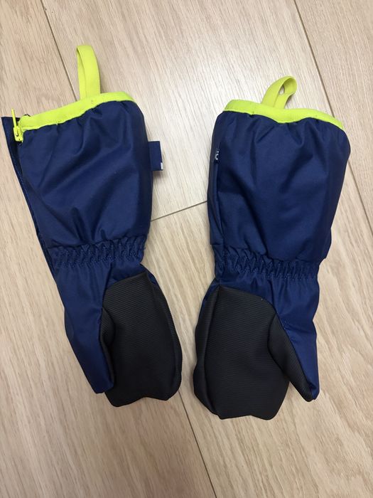 Manusi zapada impermeabile Decathlon si C&A baiat/fata