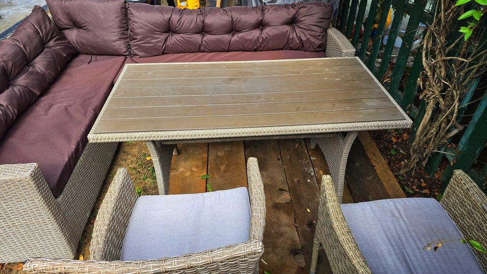 Mobilier pentru terasă/grădină