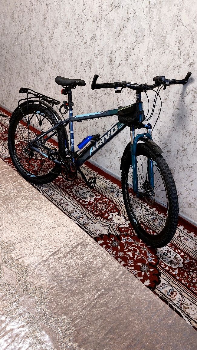 Arivo 700 velosiped