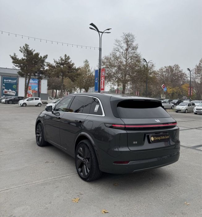 LI7 ULTRA сотилади.