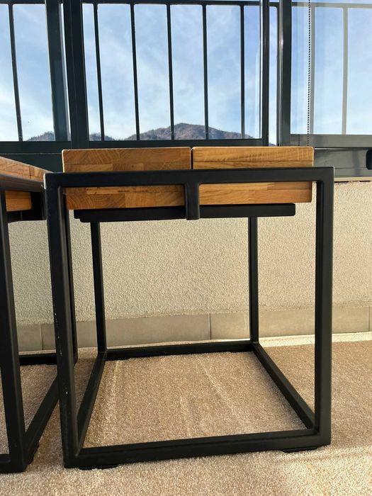 Scaune tip industrial cu cadru din fier forjat si  baza de stejar