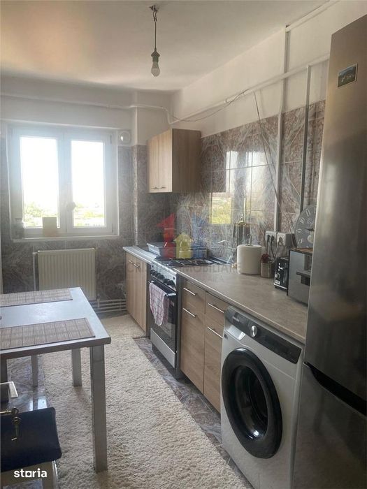 2 camere confort 1 decomandat, etaj intermediar, Mobilat si Utilat, Re