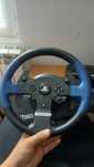 Volan thrustmaster T150