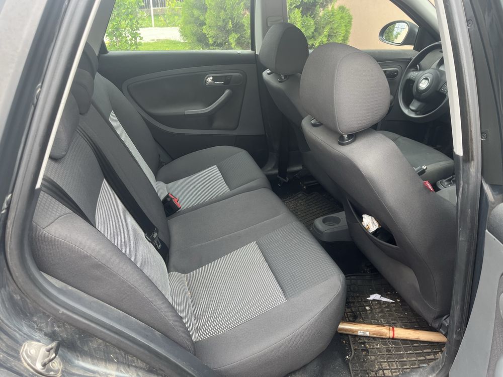 Vand intreaga sau dezmembrez seat ibiza