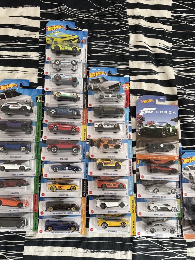 Hot wheels колички