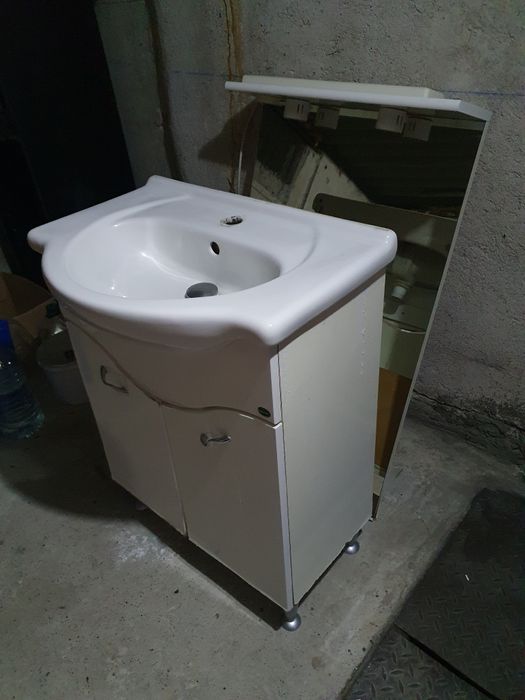 Lavoar / chiuveta si oglinda utilizate