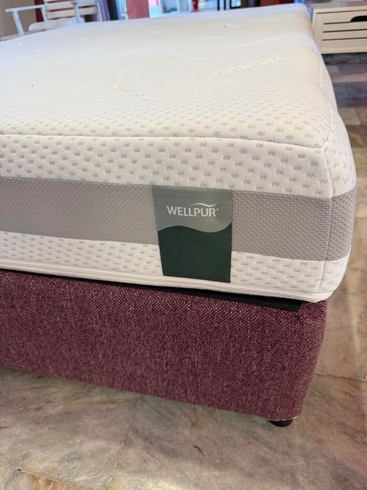 Легла тапицирана основа, матрак Gold на Jysk, нощни шкафчета и други