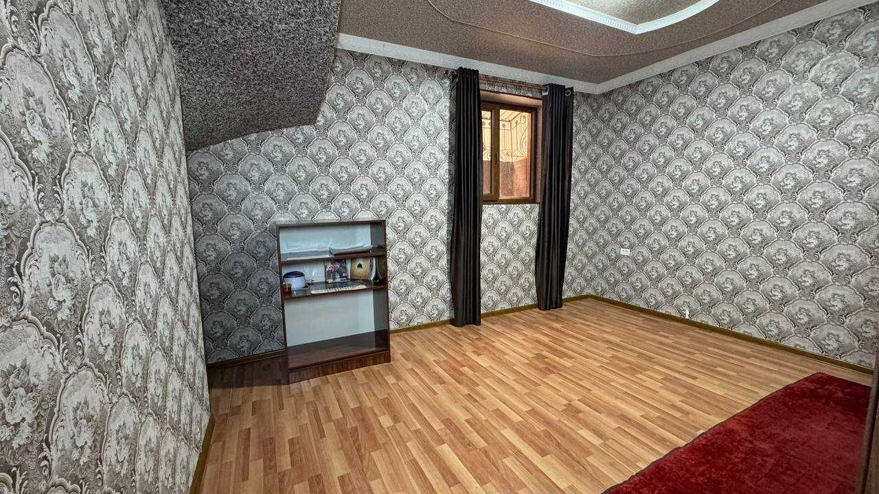 Шахар маркази  3 хонали янги қурилган квартира сотилади. ID: 287199