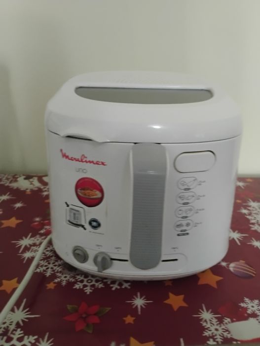 Vând urgent apărat de prăjit cartofi ca nou fara livrare