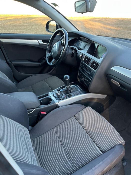 Audi a 4 b 8 accept si  schimb