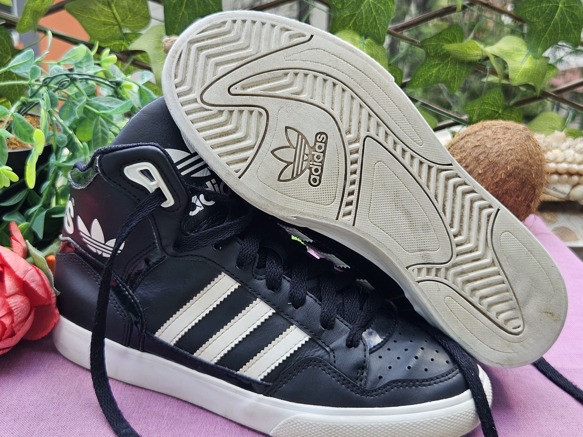 Adidas дамски кожени кецове N37