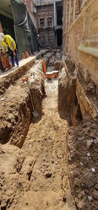 Miniexcavator de inchiriat