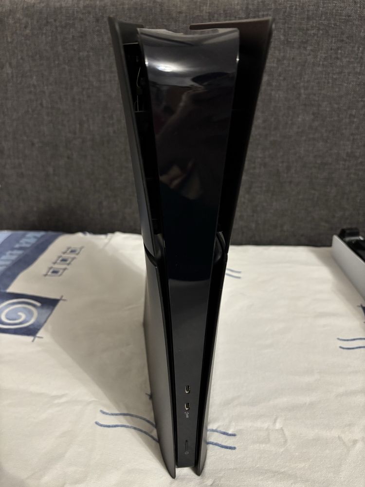 Playstation 5 slim в черном цвете