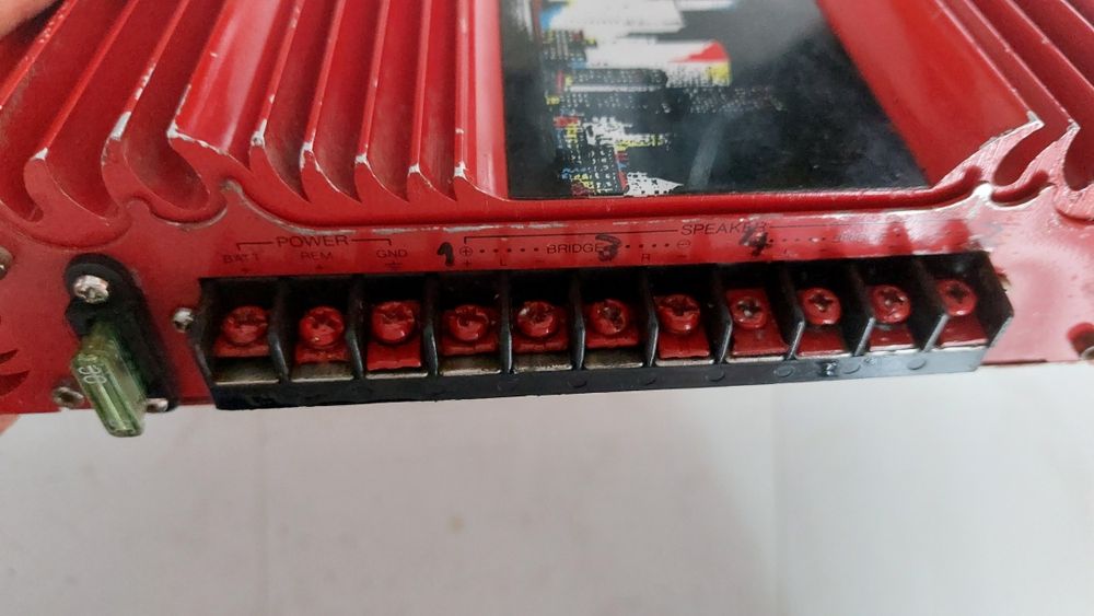 Amplificator auto RTO