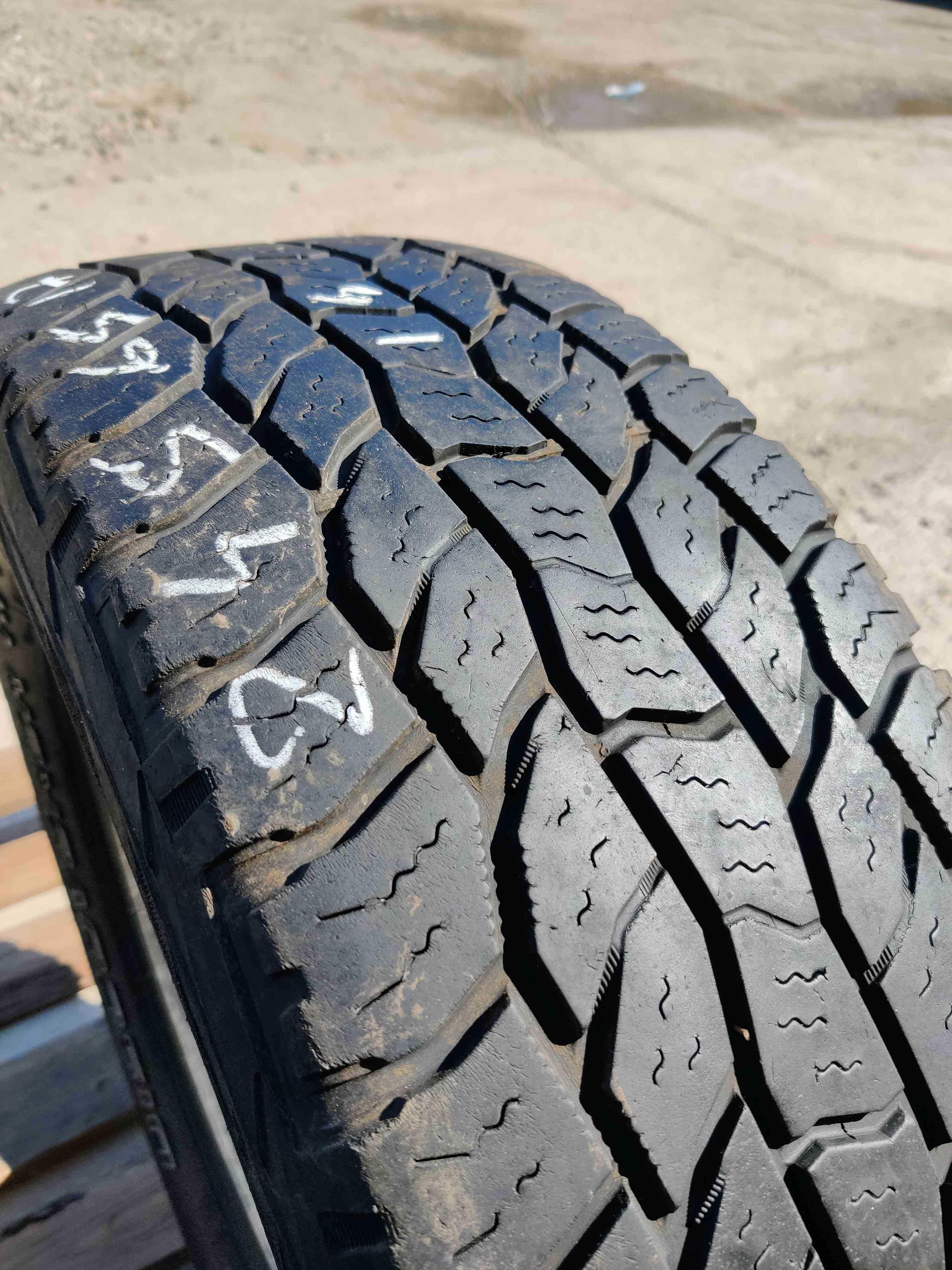 Anvelopa Vara 245/65 R17
Cooper	Discover AT3	107T