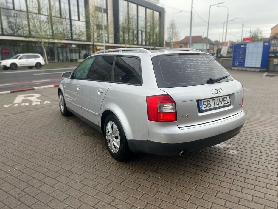AUDI A4 B6 BREAK 1.6 Benzină