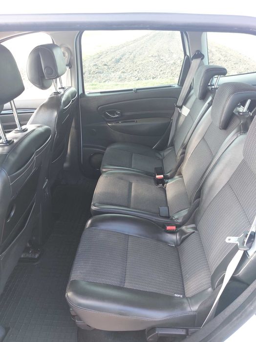 Renault Grand Scenic, 1.5 dCi, 110 CP, Automat, BOSE Edition