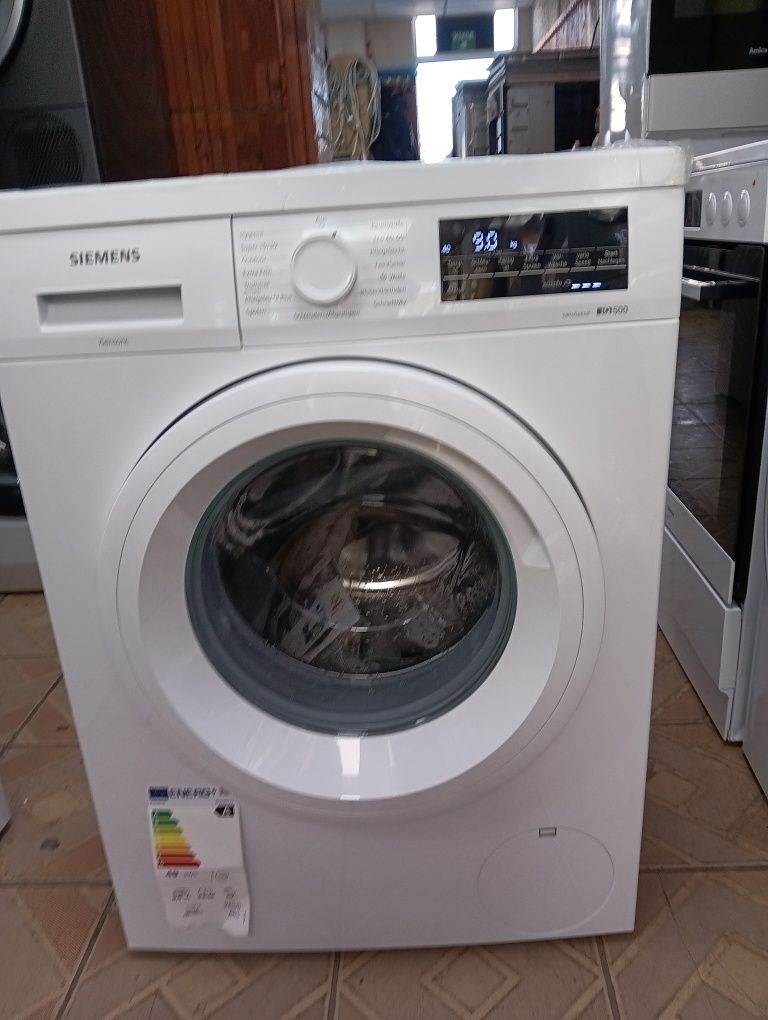 Чисто нова пералня  Siemens IQ 500  9кг А+++  2 години гаранция!