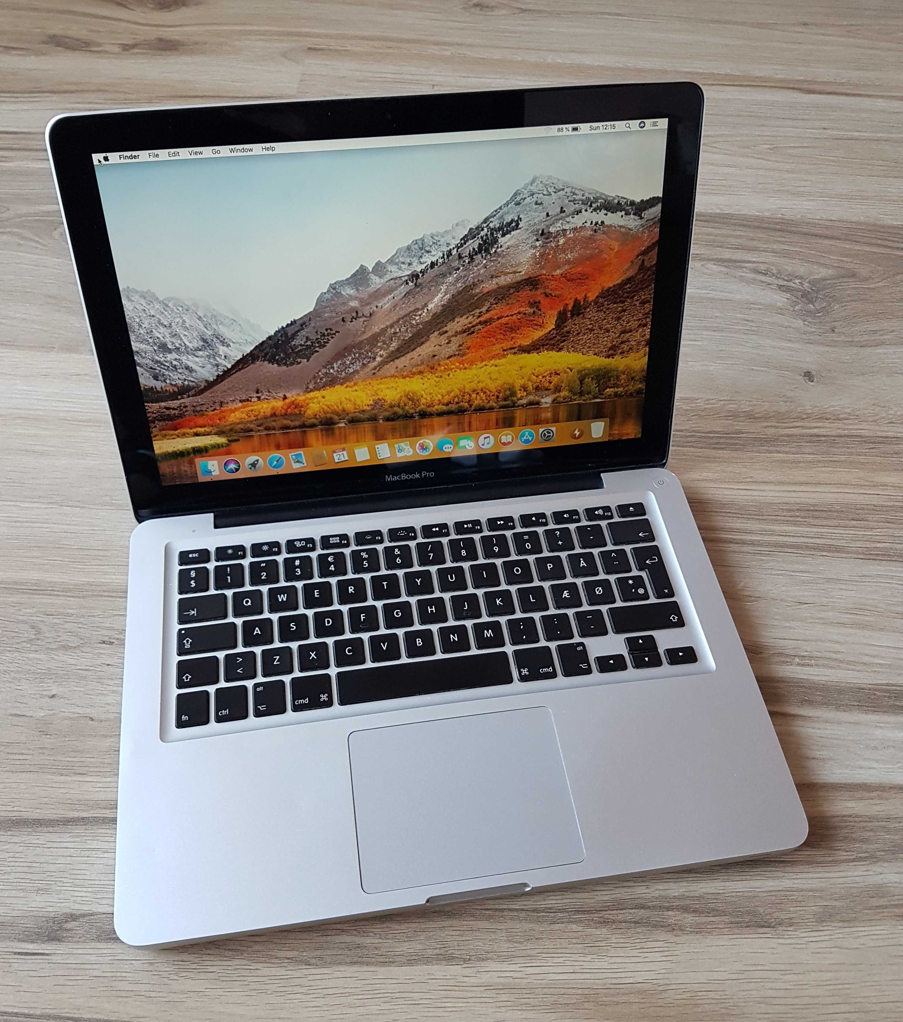 Laptop Apple Macbook Pro 13", i5-2.50 Ghz, 8 GB Ram, SSD 250 GB