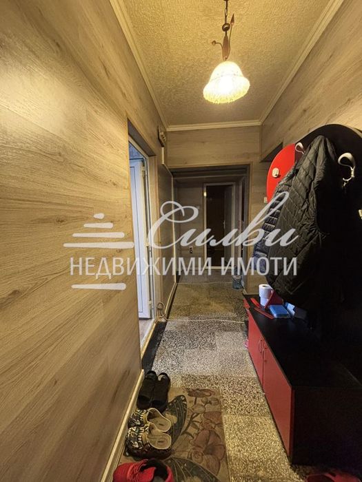 Тристаен ОБЗАВЕЕН апартамент - кв. Тракия