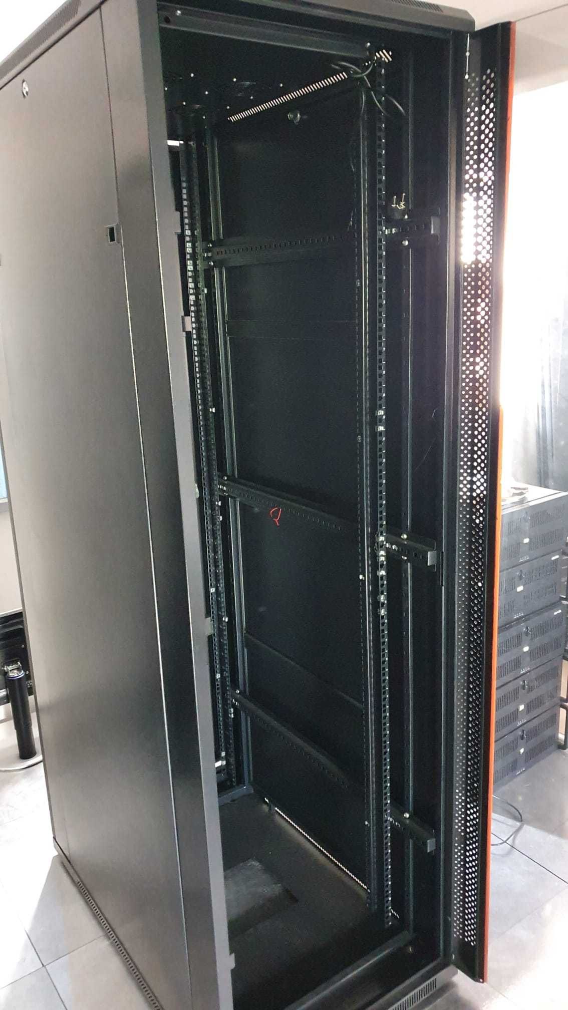 Vand rack-uri server