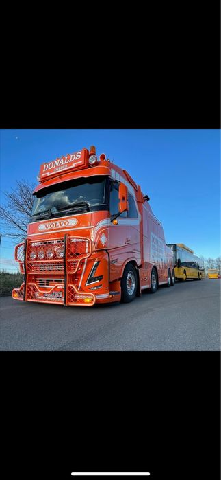 Tractari Camioane si Autocare Non Stop