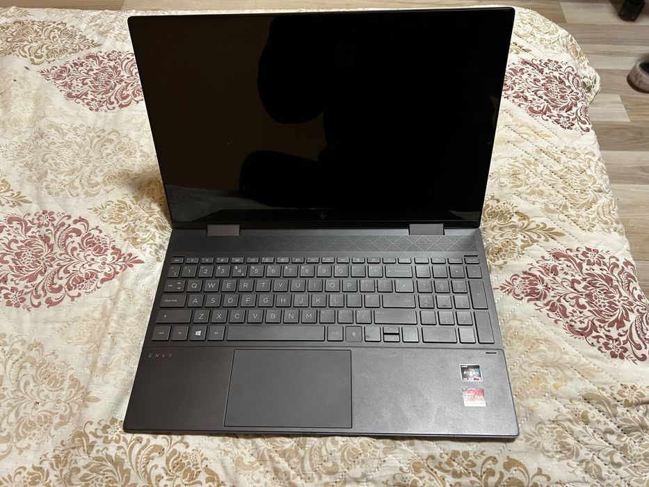 Лаптоп HP x360 перфектен