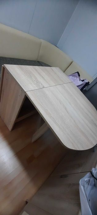 Маса разтегателна