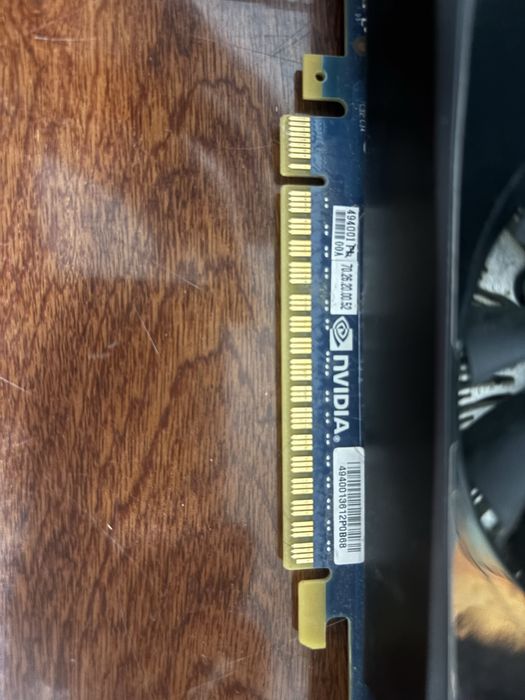 vand placa video light gaming