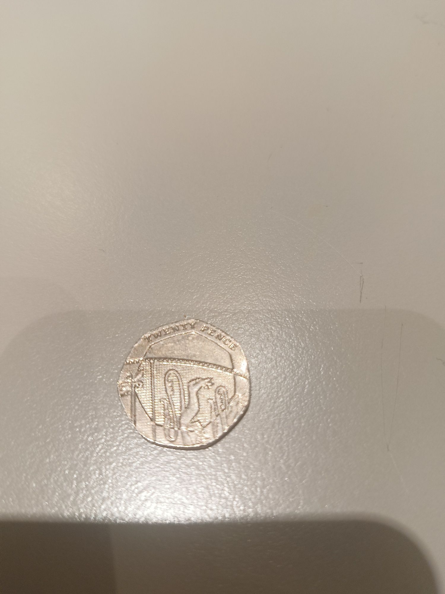 Moneda de colecție twenty pence 2015