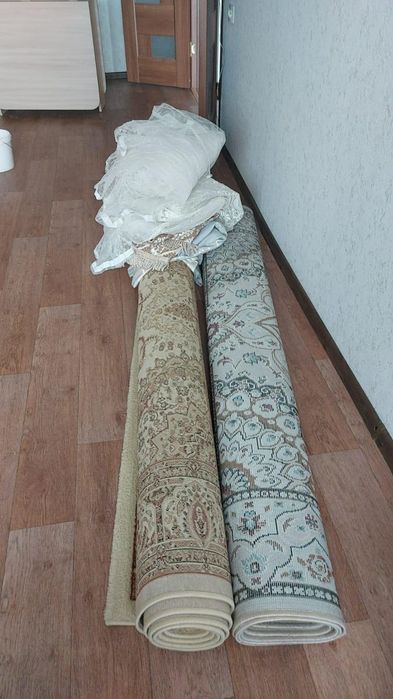 Срочно Продам два ковра в хорошем состоянии