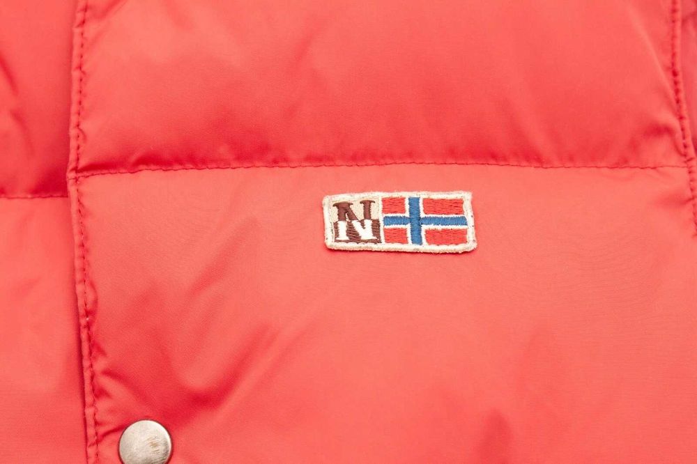 Napapijri оригинална детска грейка от пух червен пухен елек 6-7 г