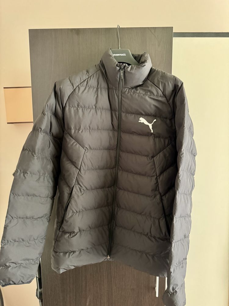 Продавам якета Puma/Пума р-р М + подарък