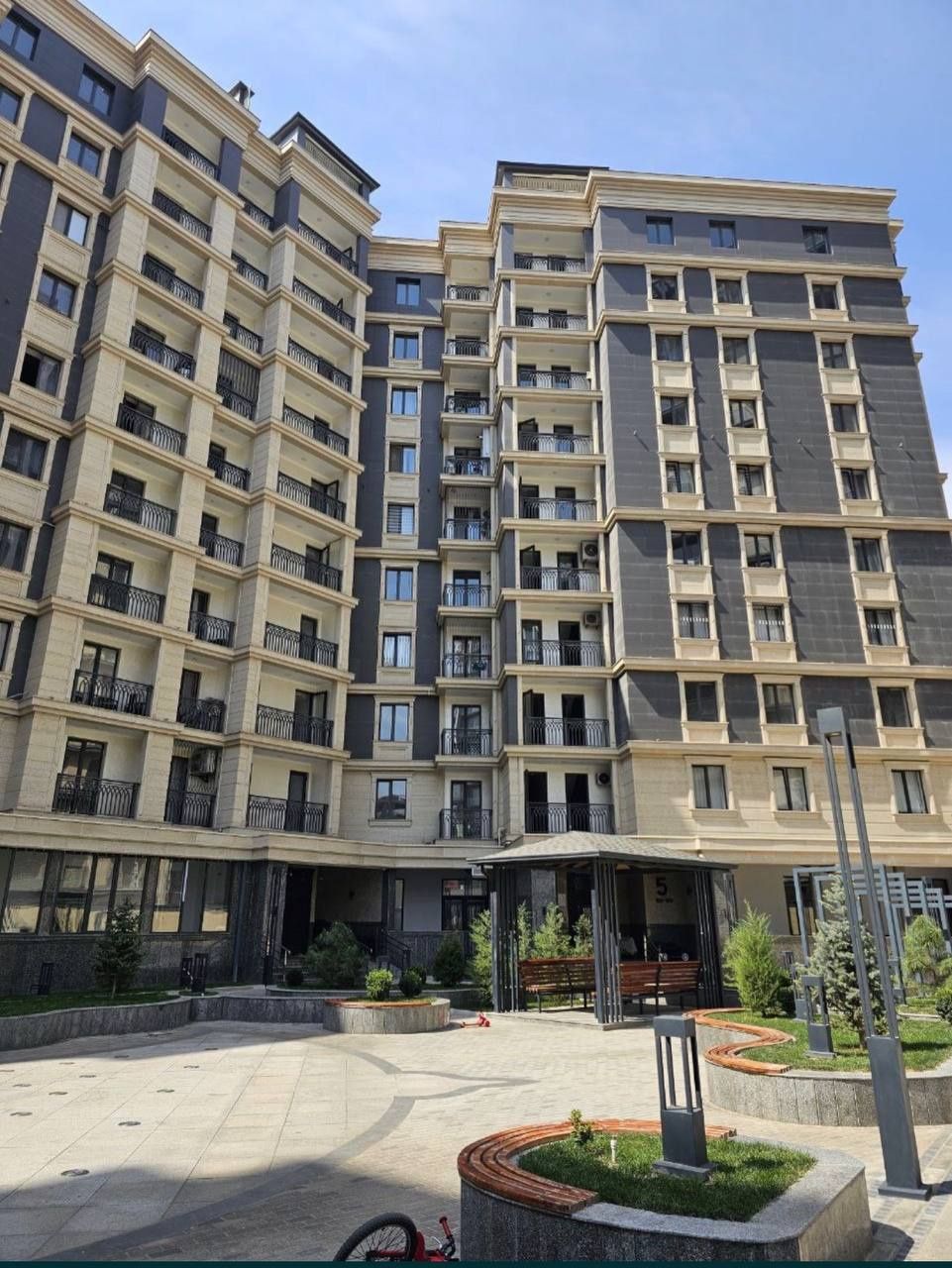 Продается квартира 4/5/10 Новостройка, 123 КВ , Яккасарай  , Ул Бабура